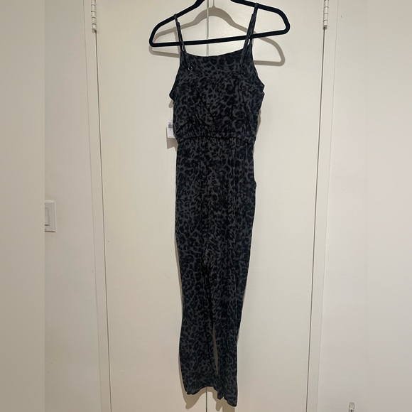 NWT XS Old Navy Leopard Waist-Defined Sleeveless Cropped Cami Jumpsuit - Picture 4 of 5